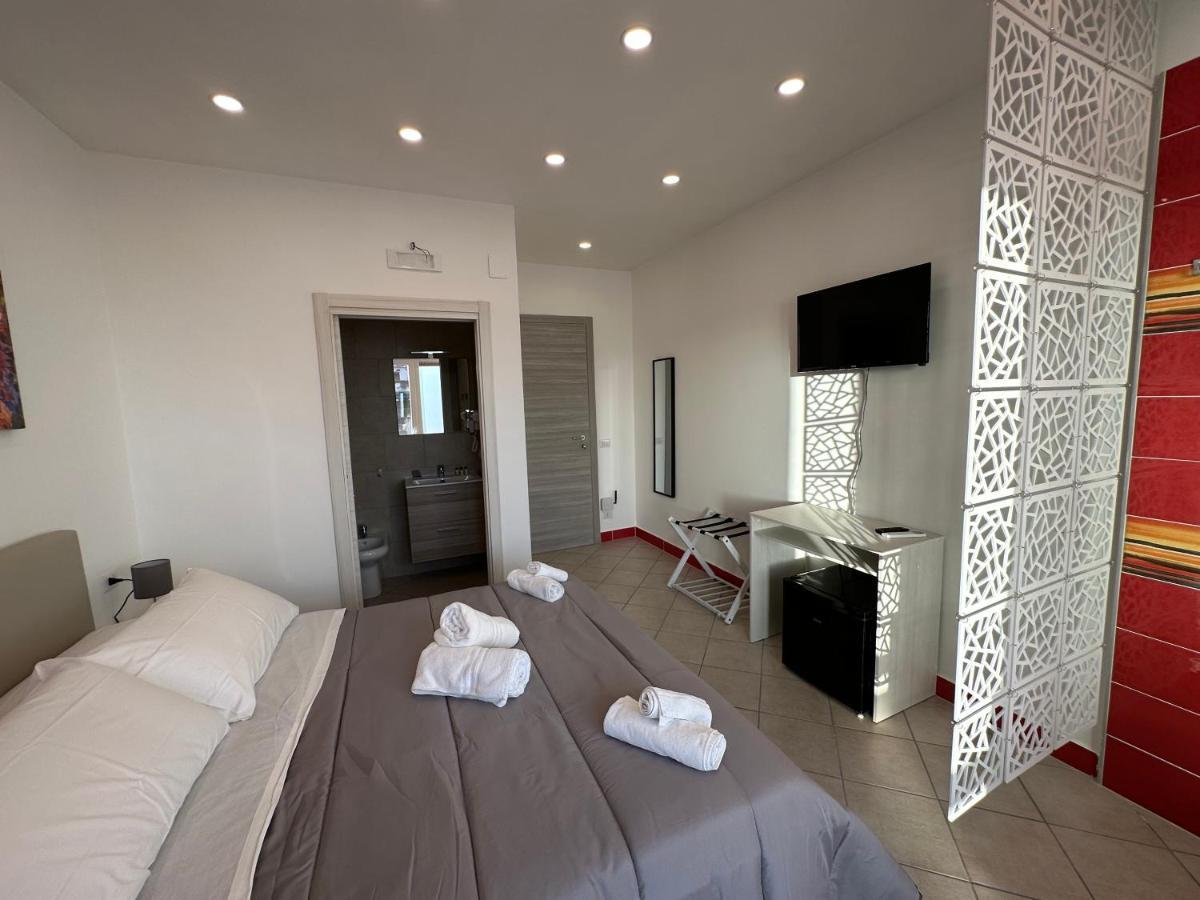 B&B Off Rooms And Relax Napoli Eksteriør bilde