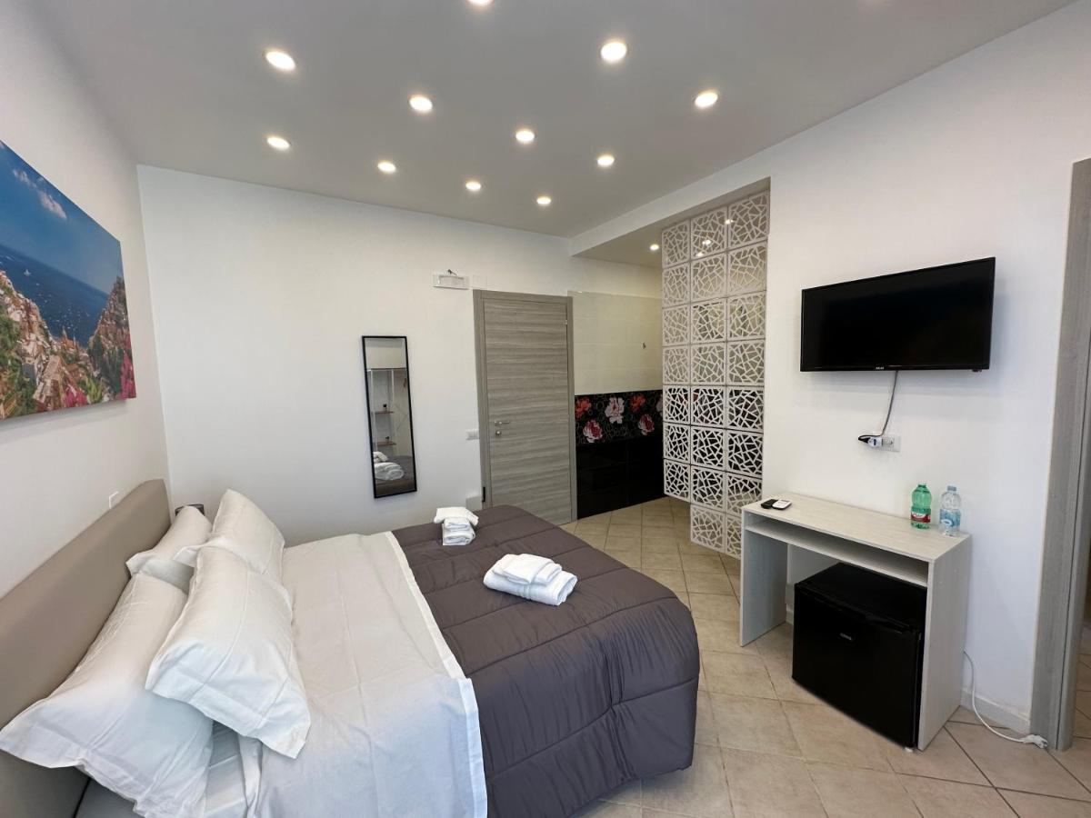 B&B Off Rooms And Relax Napoli Eksteriør bilde