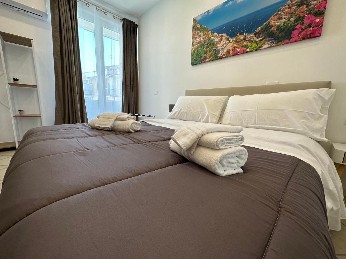 B&B Off Rooms And Relax Napoli Eksteriør bilde