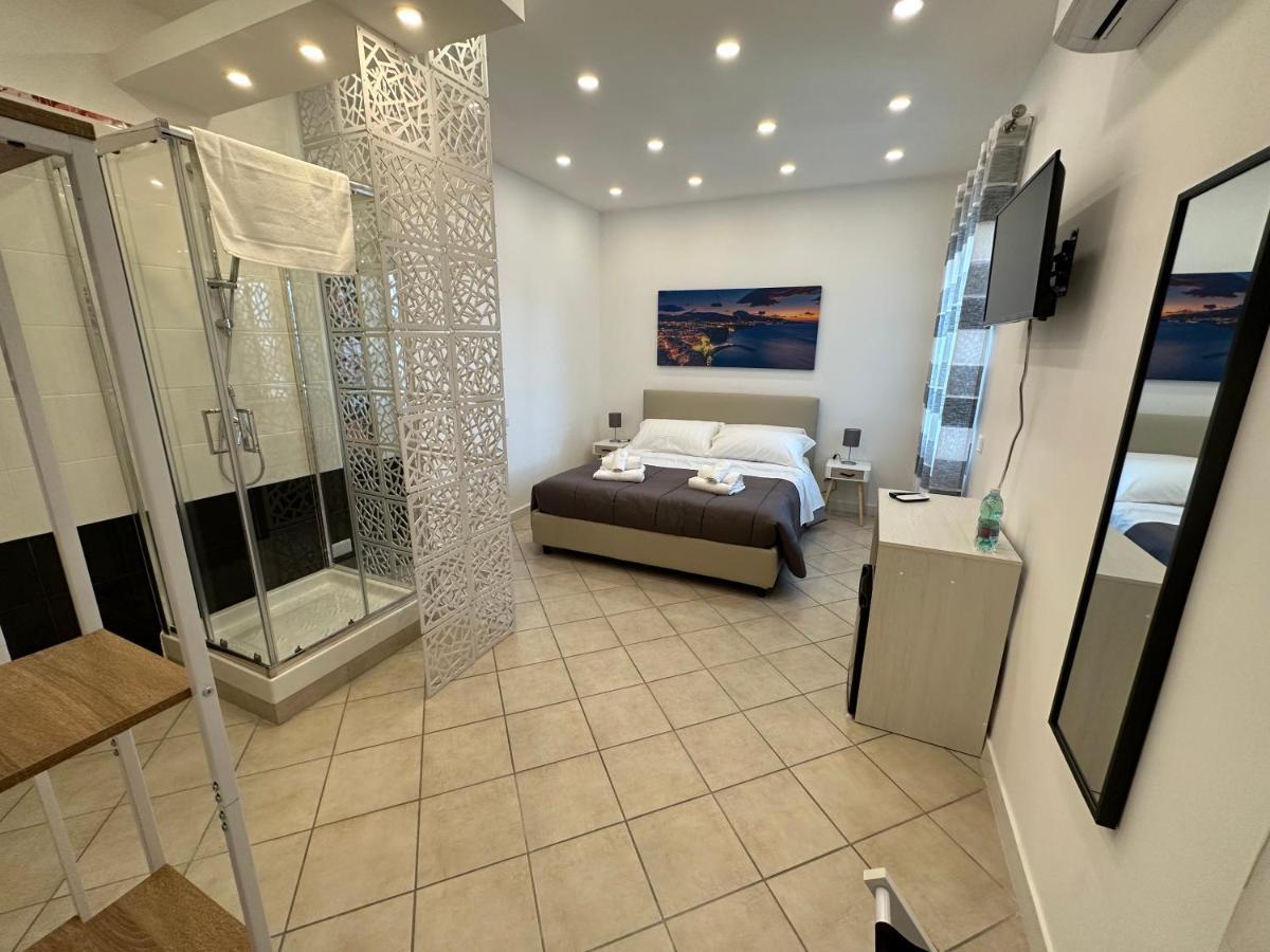 B&B Off Rooms And Relax Napoli Eksteriør bilde