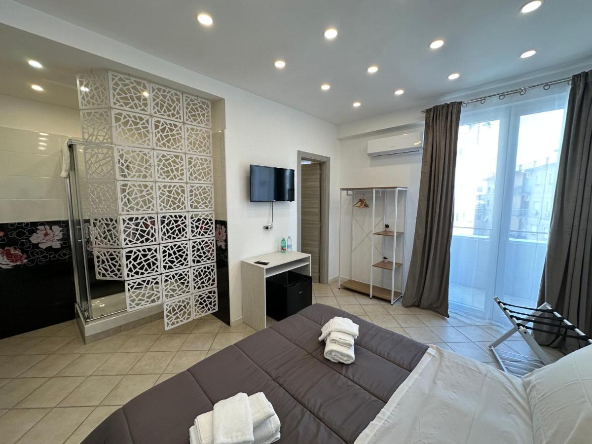 B&B Off Rooms And Relax Napoli Eksteriør bilde
